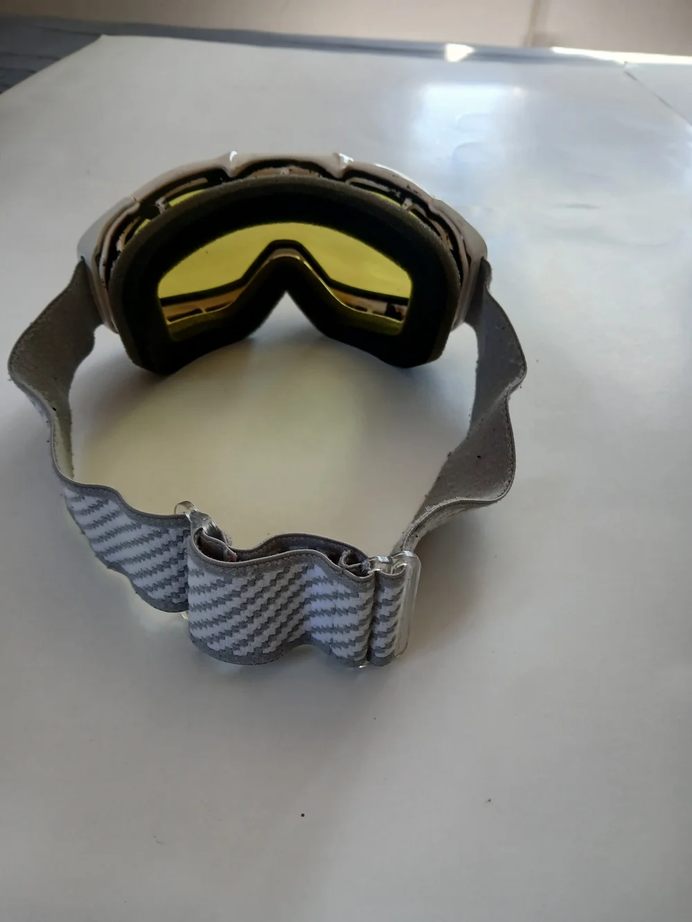 bolle Ski Snowboard Goggles White Frame with Yellow Lens and Gray Strap